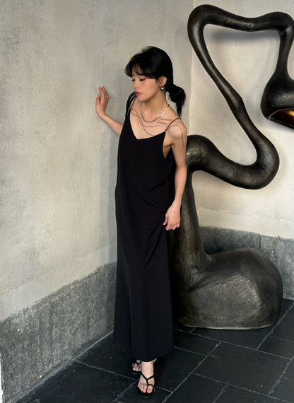 優雅極簡連身裙