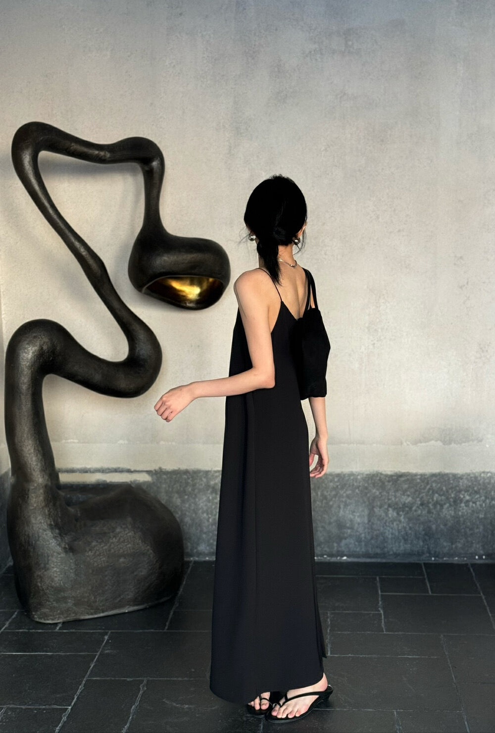 優雅極簡連身裙