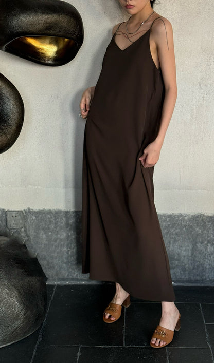優雅極簡連身裙