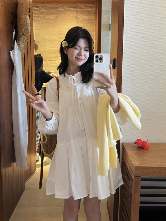 蕾絲花邊系帶連身裙