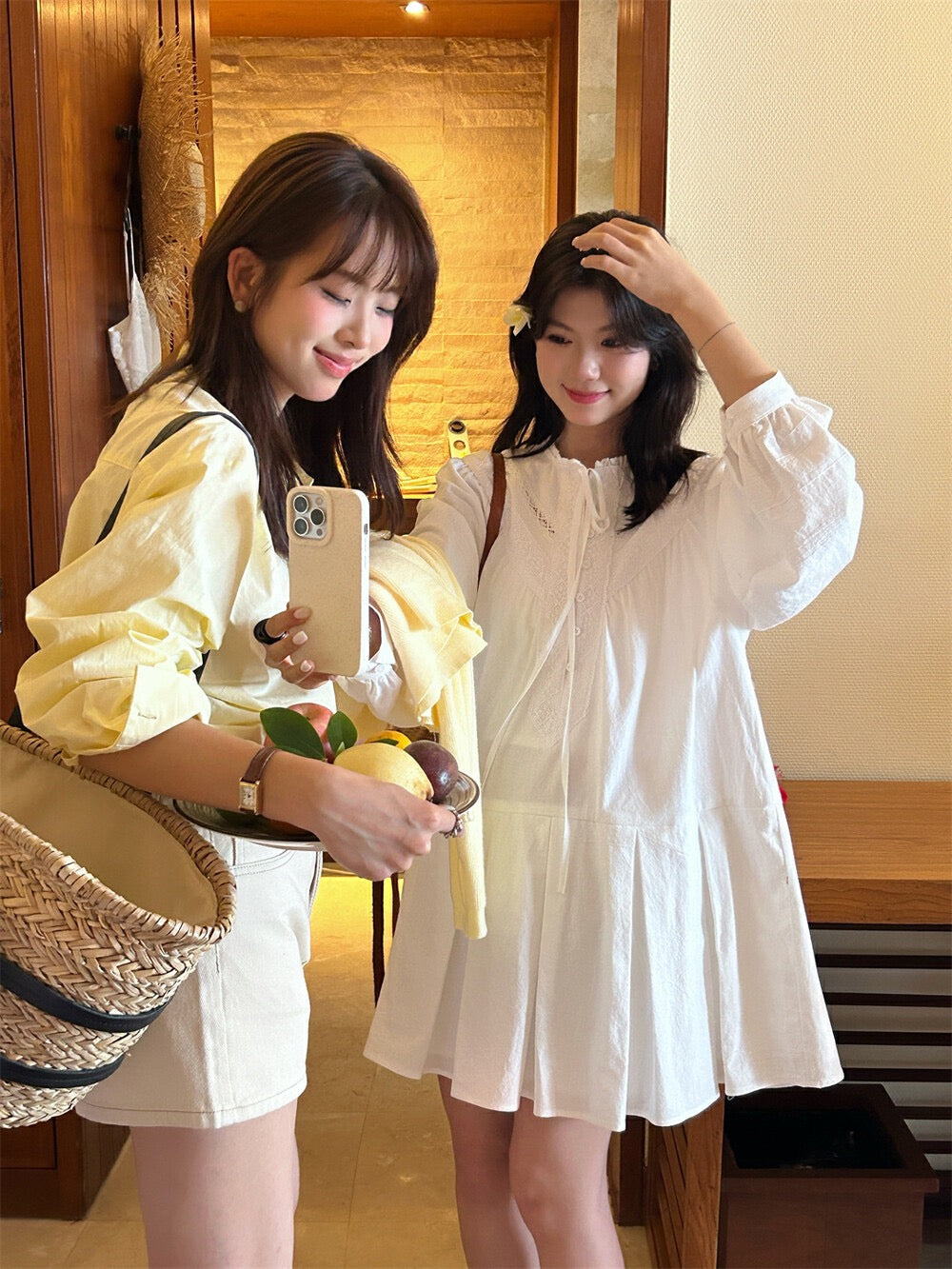 レーストリム付きリボンタイワンピース