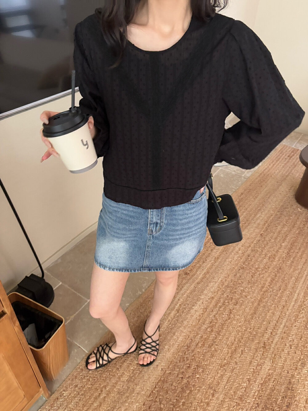 圓領甜美泡泡袖恤衫