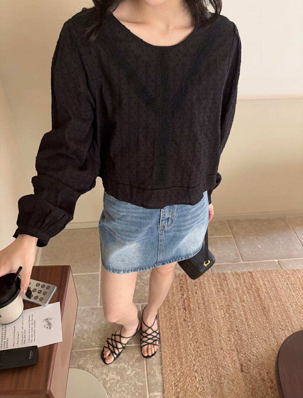 圓領甜美泡泡袖恤衫