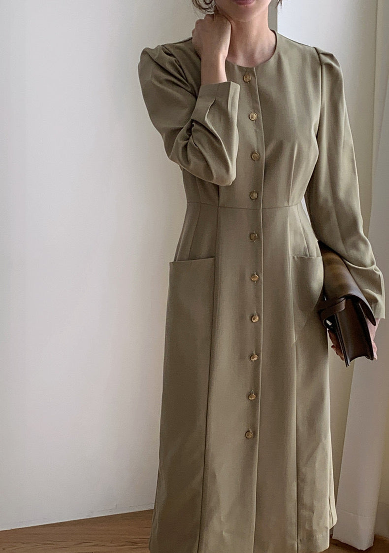 圓領壓褶修腰連身裙