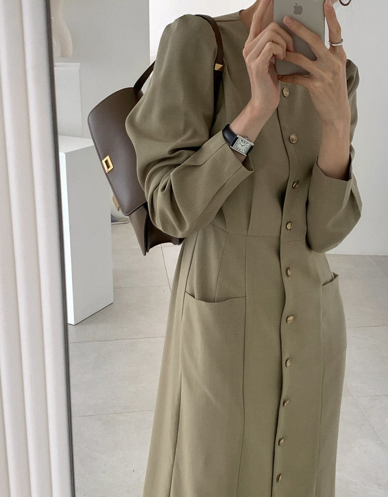 圓領壓褶修腰連身裙