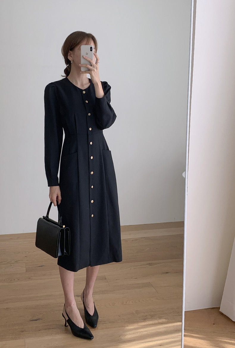 圓領壓褶修腰連身裙