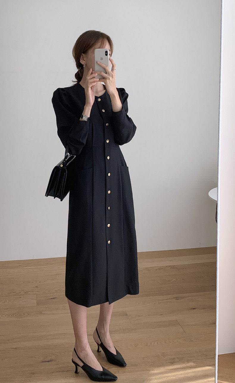 圓領壓褶修腰連身裙