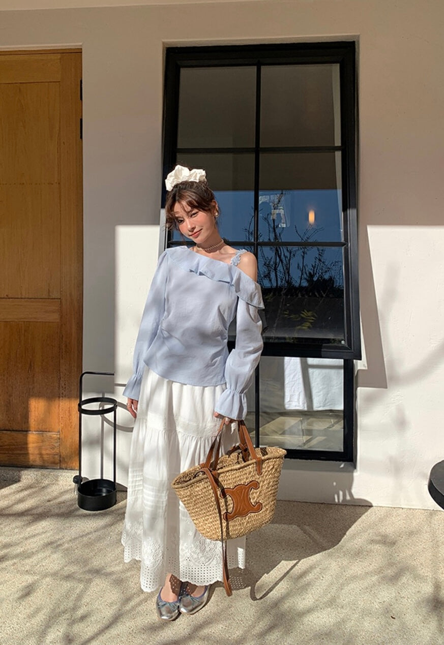 立體花斜肩荷葉邊top