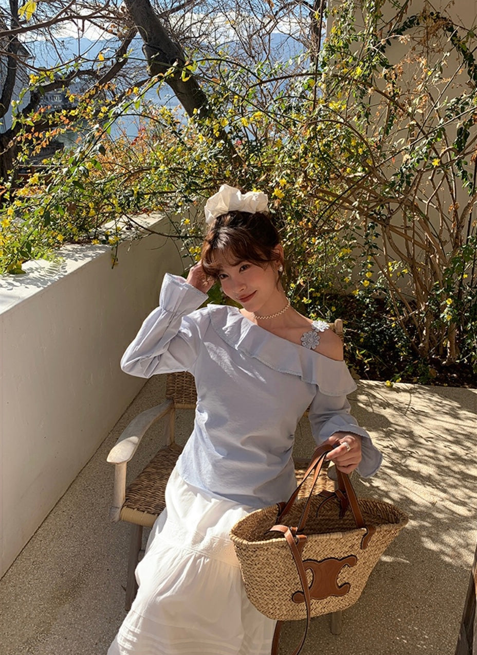 立體花斜肩荷葉邊top