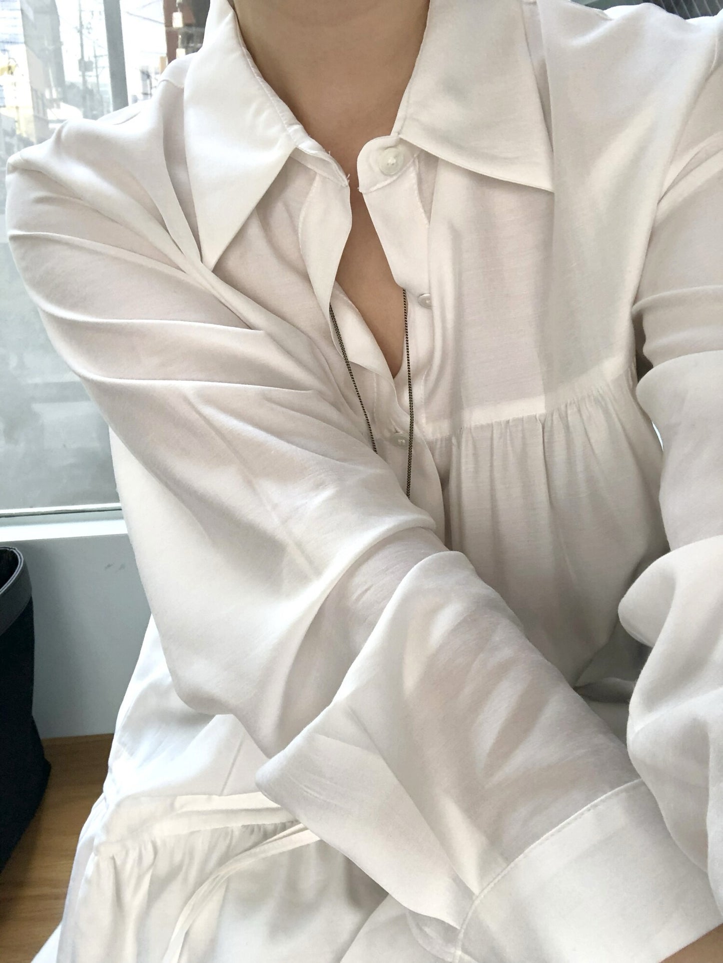 ダブルフリルブラウス