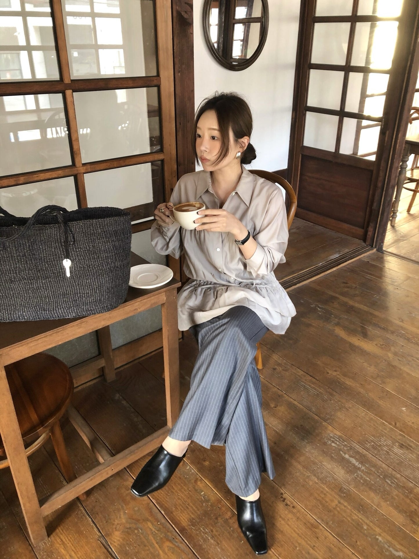 ダブルフリルブラウス