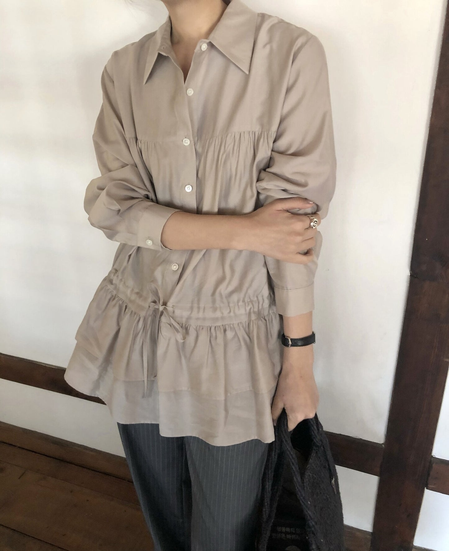 ダブルフリルブラウス