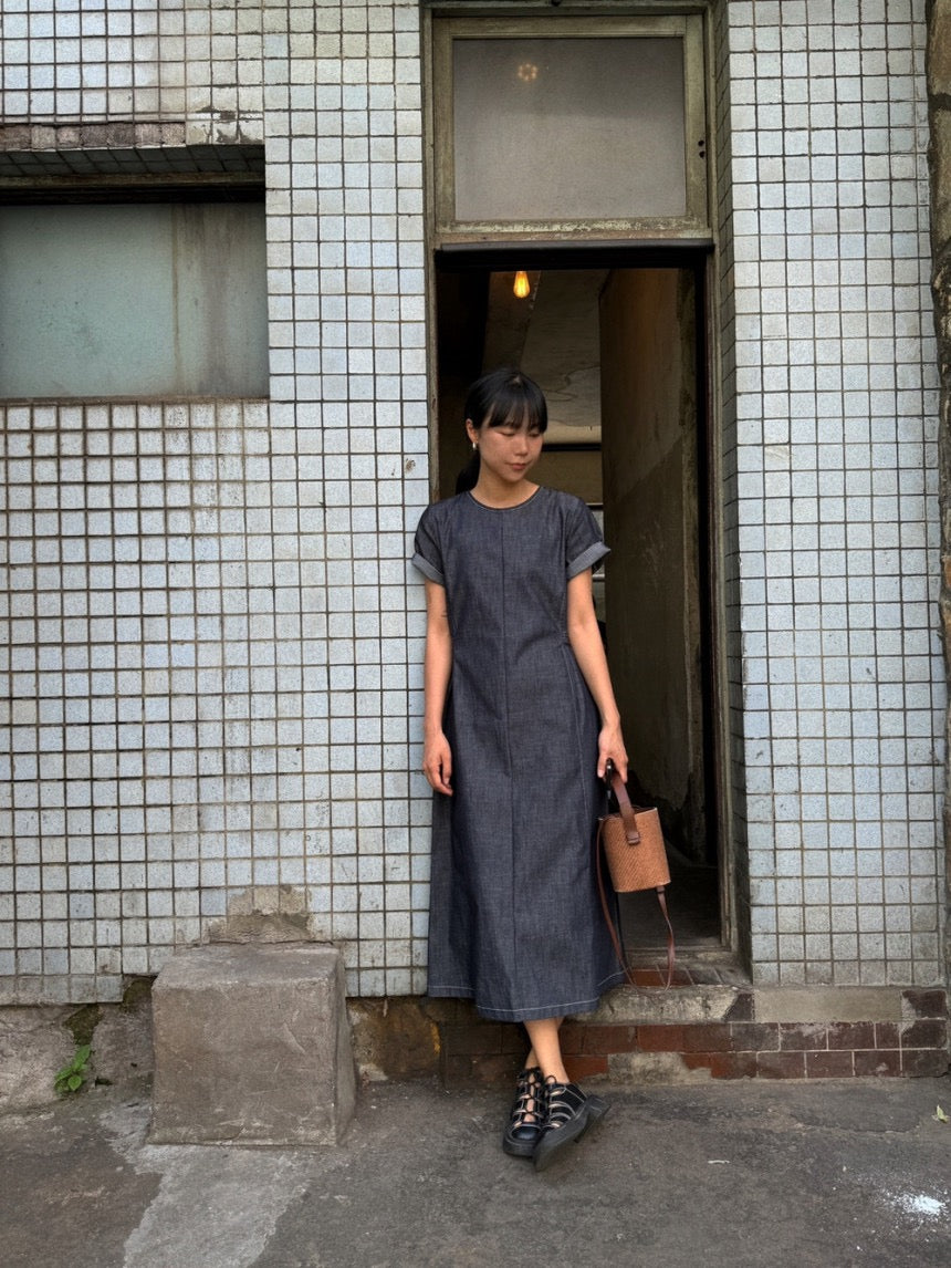 收腰牛仔連身裙