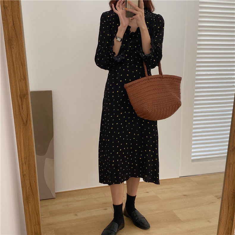 V-neck Color-block Heart Print Waist-cinching Dress