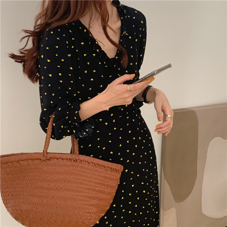 V-neck Color-block Heart Print Waist-cinching Dress