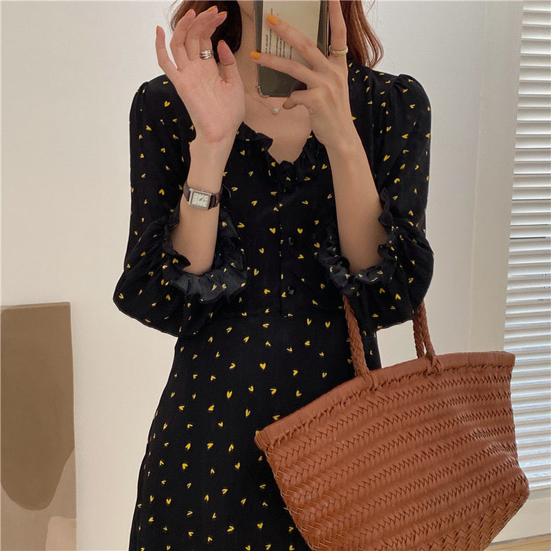 V-neck Color-block Heart Print Waist-cinching Dress