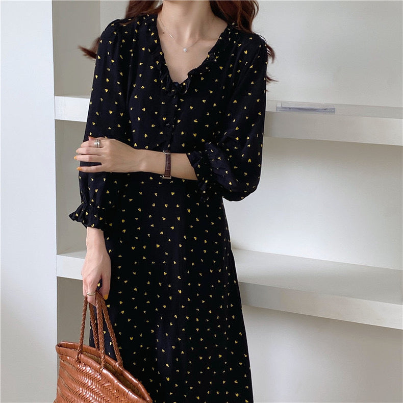 V-neck Color-block Heart Print Waist-cinching Dress