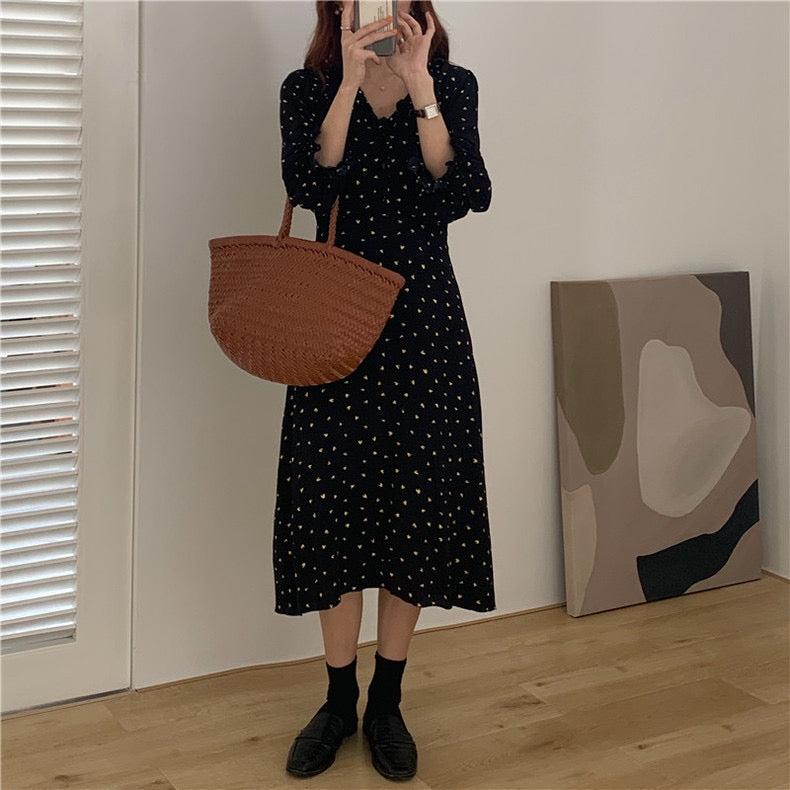 V-neck Color-block Heart Print Waist-cinching Dress