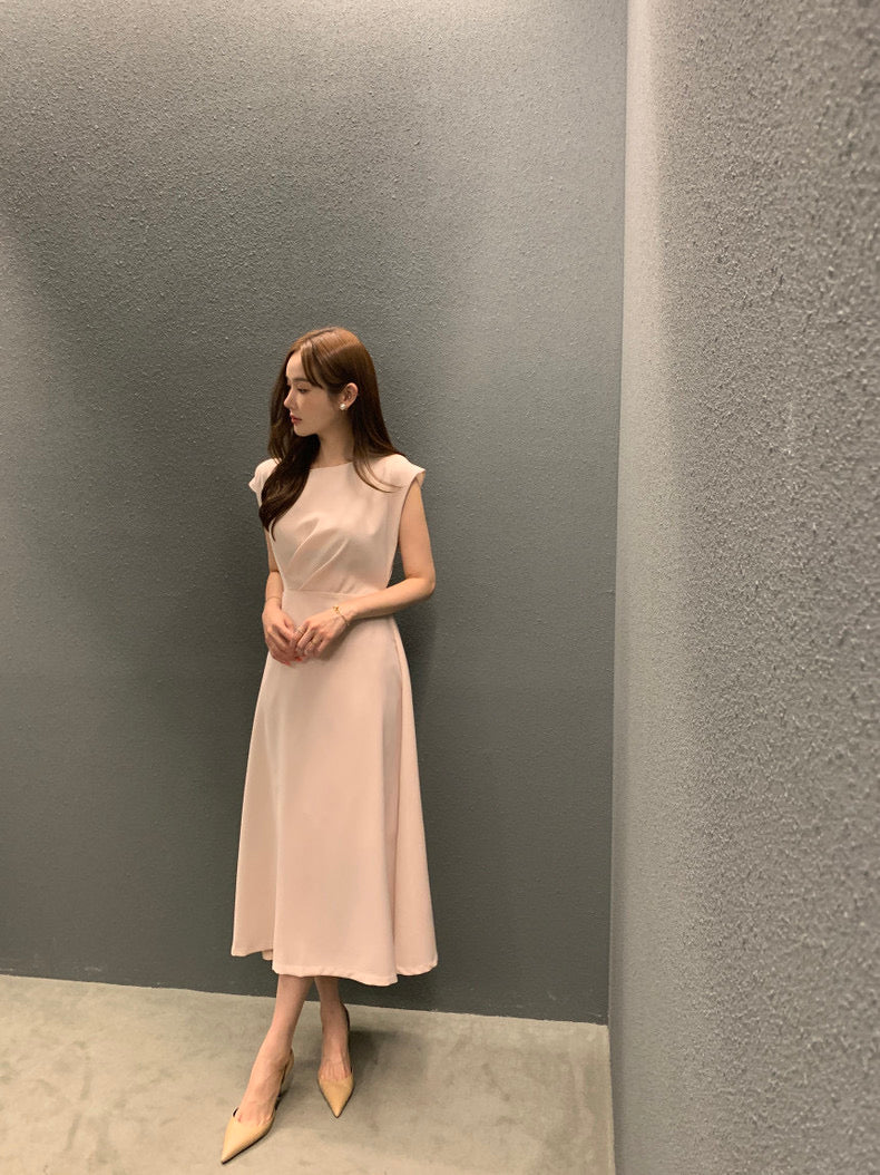 圓領壓褶收腰A字連身裙