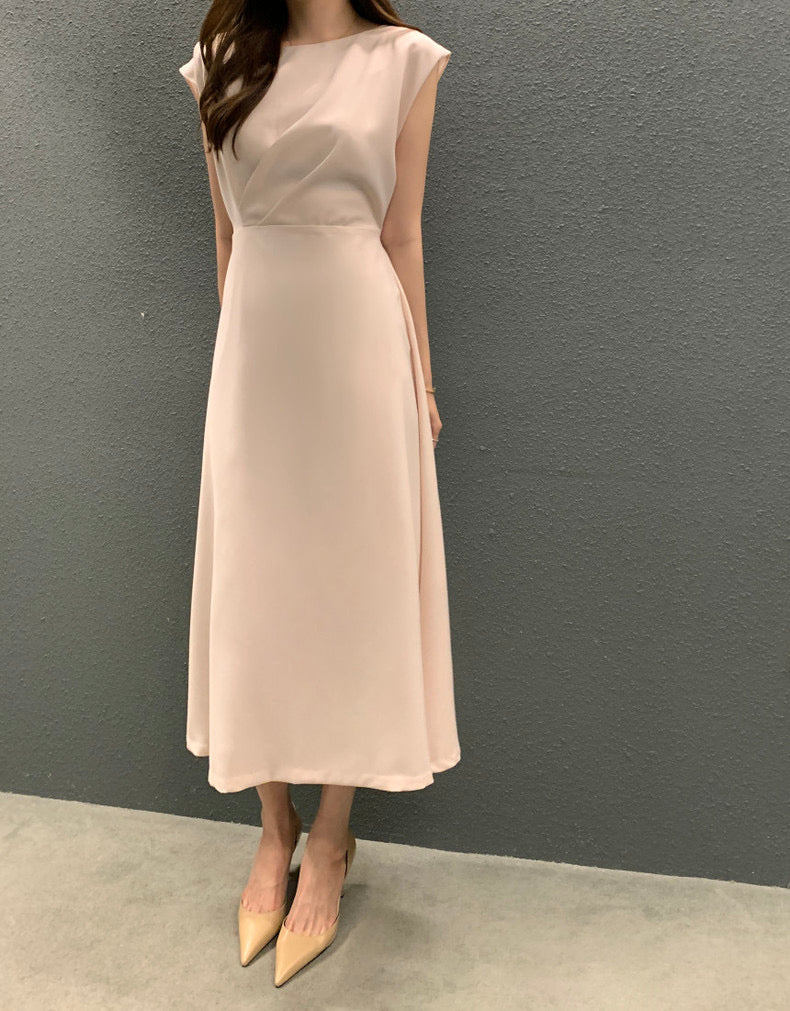 圓領壓褶收腰A字連身裙