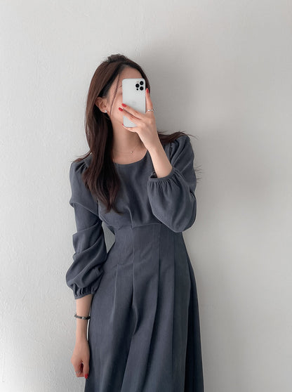 プリーツ付きタイウエストパフスリーブワンピース