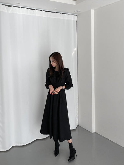 プリーツ付きタイウエストパフスリーブワンピース