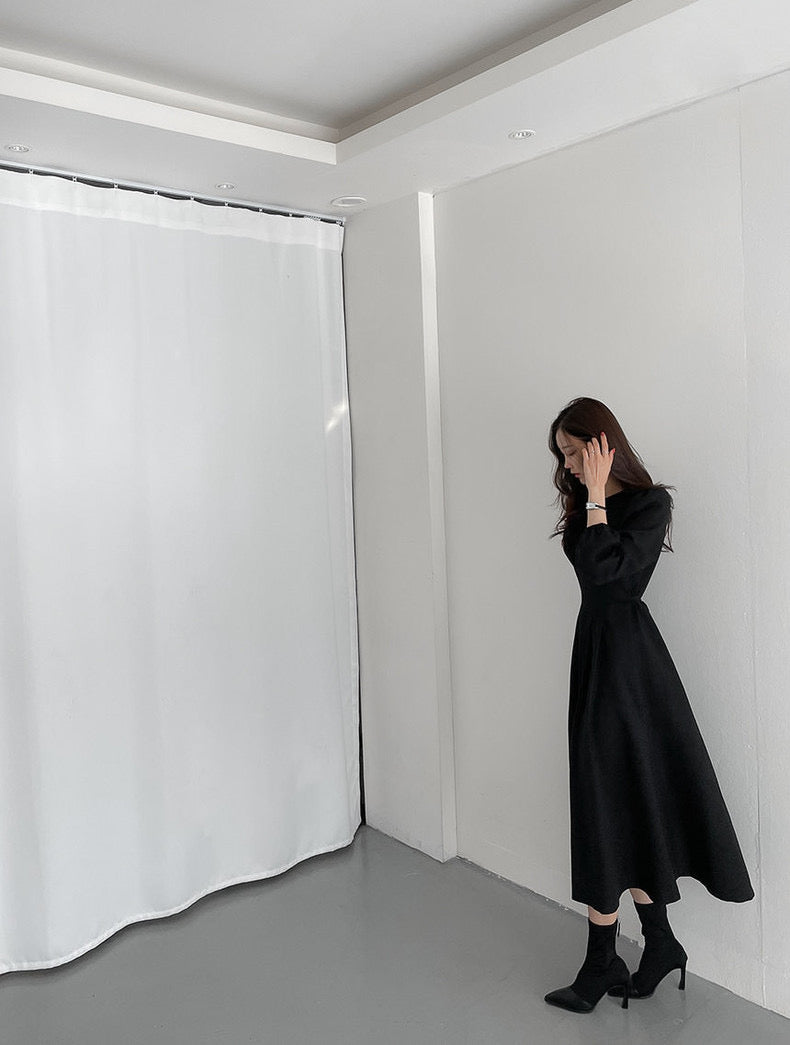 プリーツ付きタイウエストパフスリーブワンピース