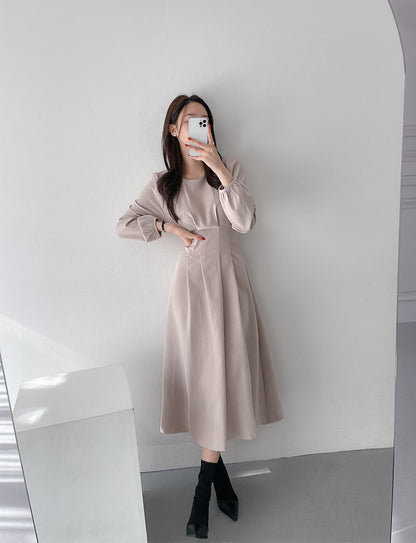 プリーツ付きタイウエストパフスリーブワンピース