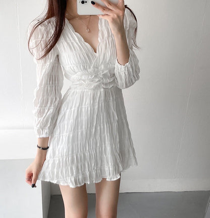 V領褶皺肌理感連身裙