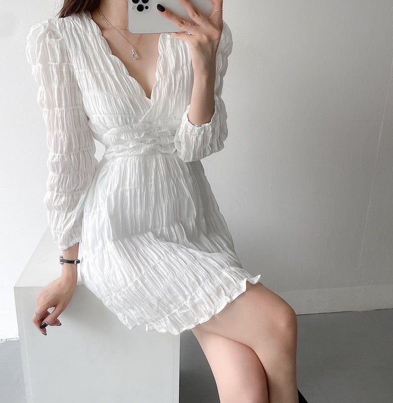 V領褶皺肌理感連身裙