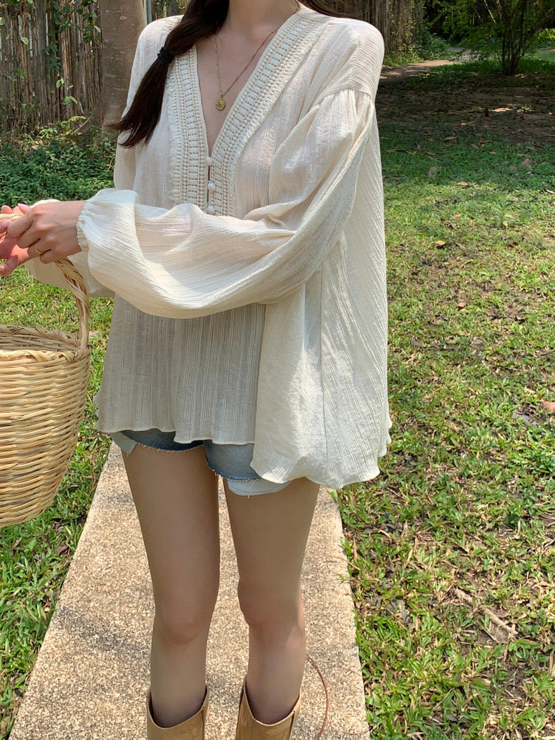 V領系扣泡泡袖恤衫