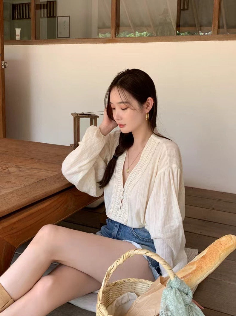 V領系扣泡泡袖恤衫