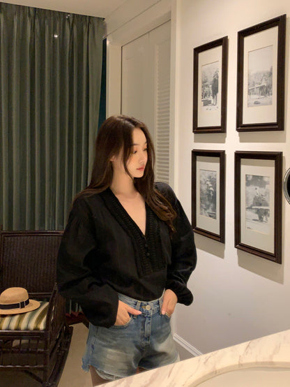 V領系扣泡泡袖恤衫