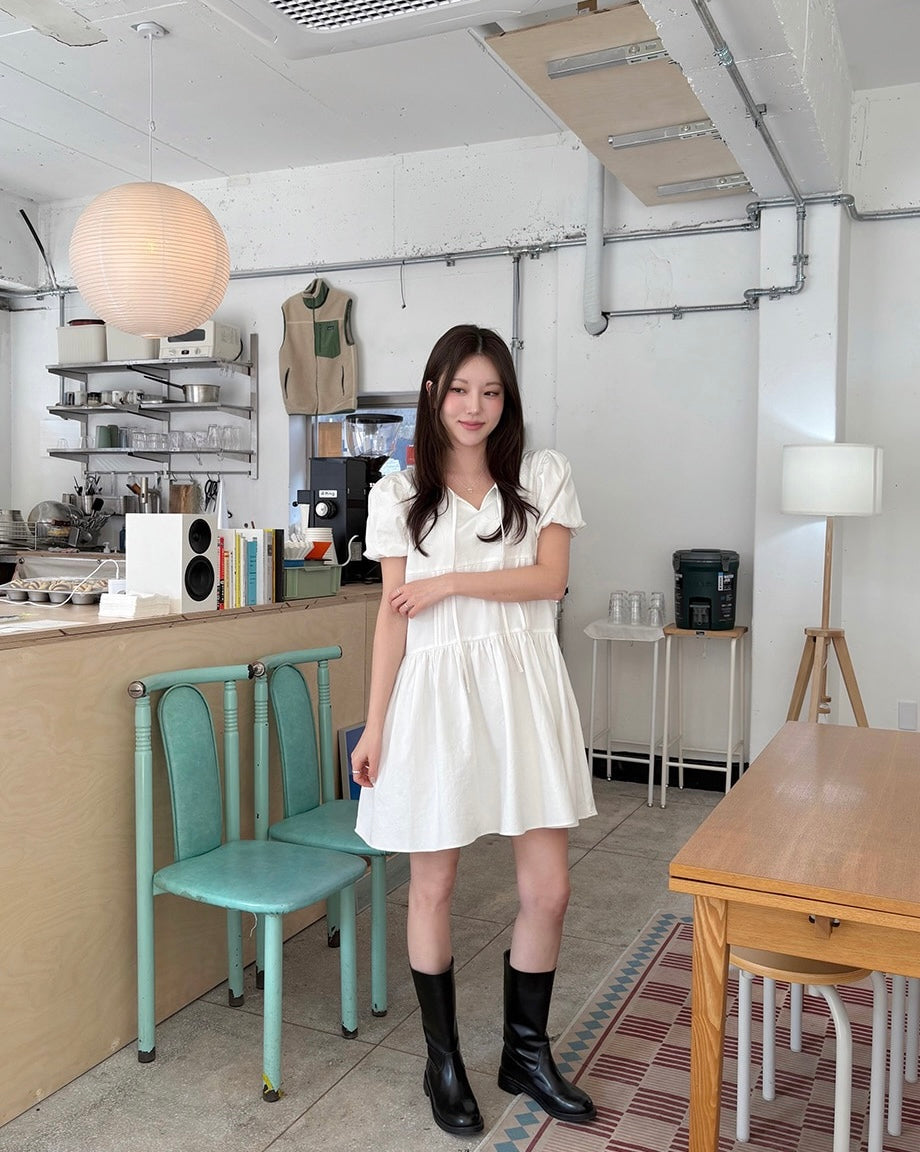 リボン付きVネックプリーツ半袖ワンピース