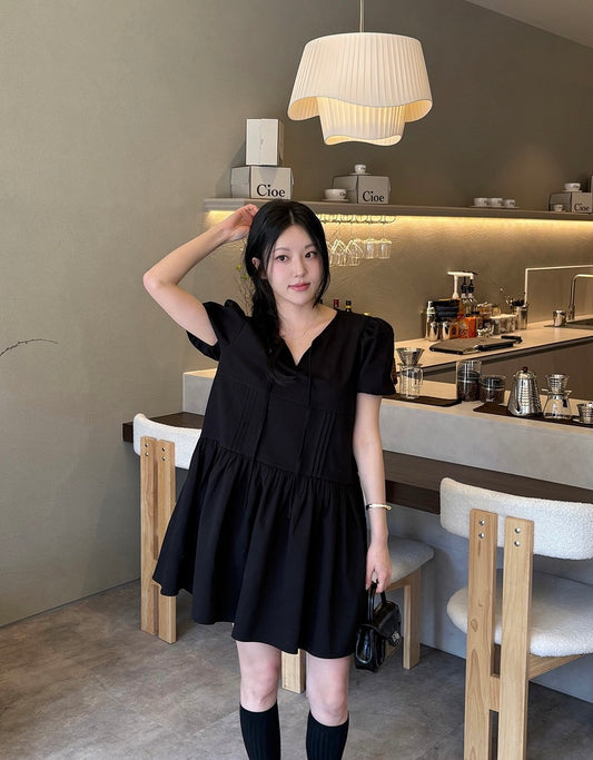 系帶V領壓褶短袖連身裙