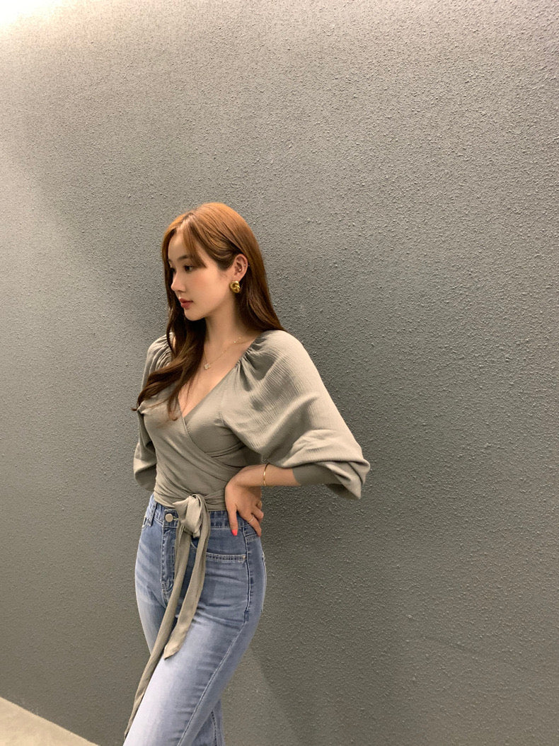 大V領綁帶收腰恤衫