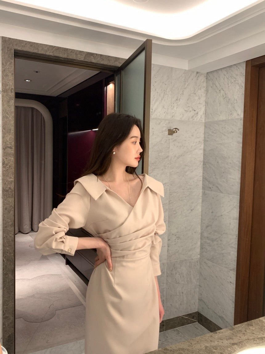 フリル襟ウエスト絞りパフスリーブワンピース