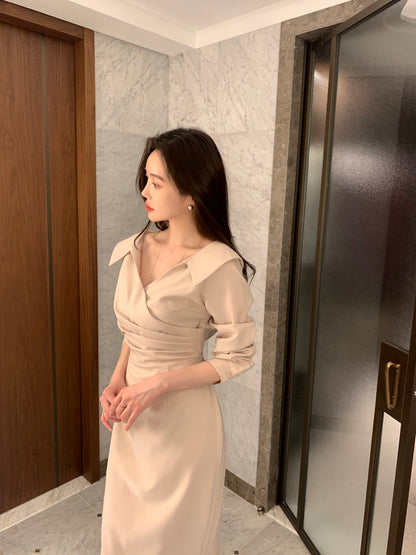 フリル襟ウエスト絞りパフスリーブワンピース