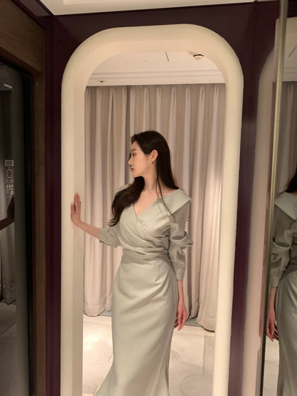 フリル襟ウエスト絞りパフスリーブワンピース