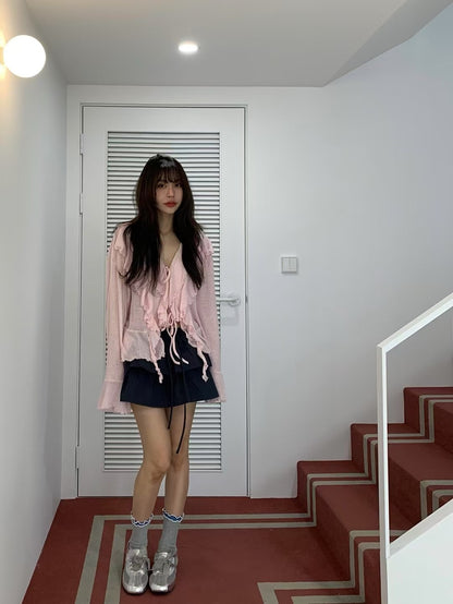 V領系帶喇叭袖恤衫