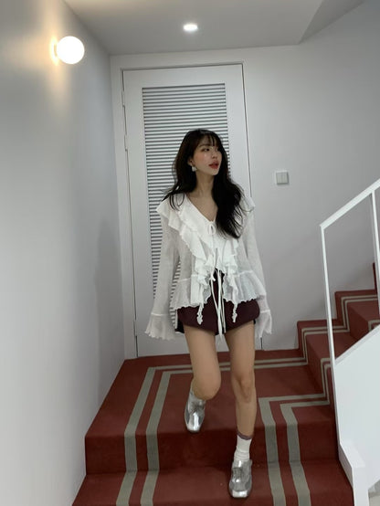 V領系帶喇叭袖恤衫