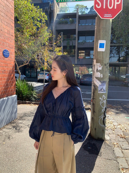 V領抽繩收腰泡泡袖雪紡恤衫