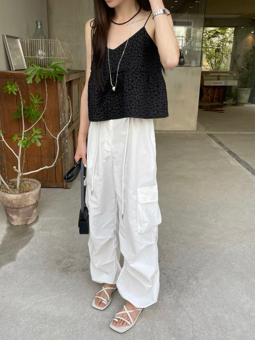 甜美系帶娃娃衫