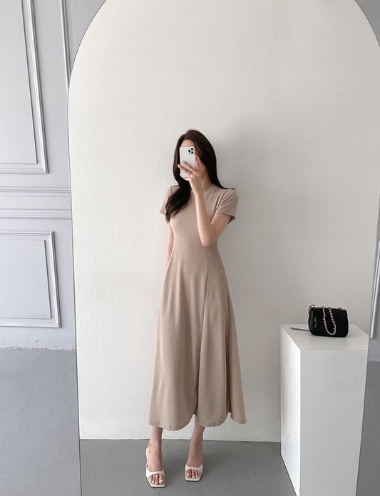 圓領修身螺紋連身裙