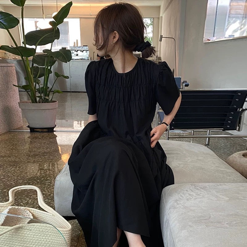 ラウンドネックプリーツ感コットンリネンワンピース