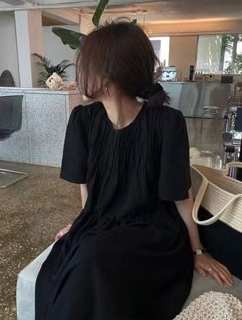 ラウンドネックプリーツ感コットンリネンワンピース