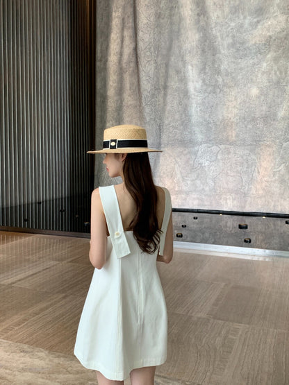 バックレスノースリーブドレス