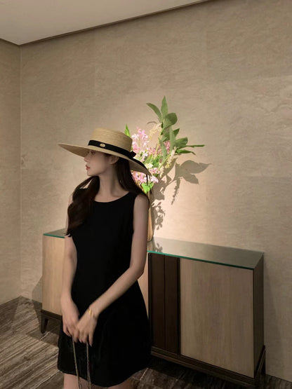 バックレスノースリーブドレス