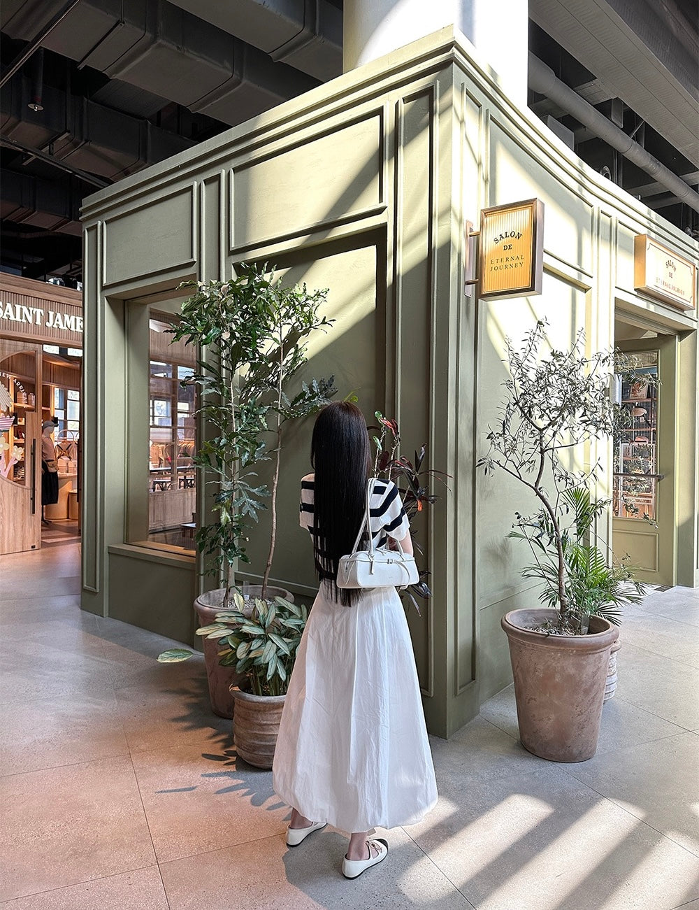 Minimalist Collared Striped Top