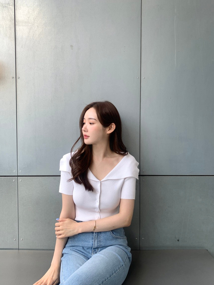 Off-shoulder Slim Fit Knitted Top